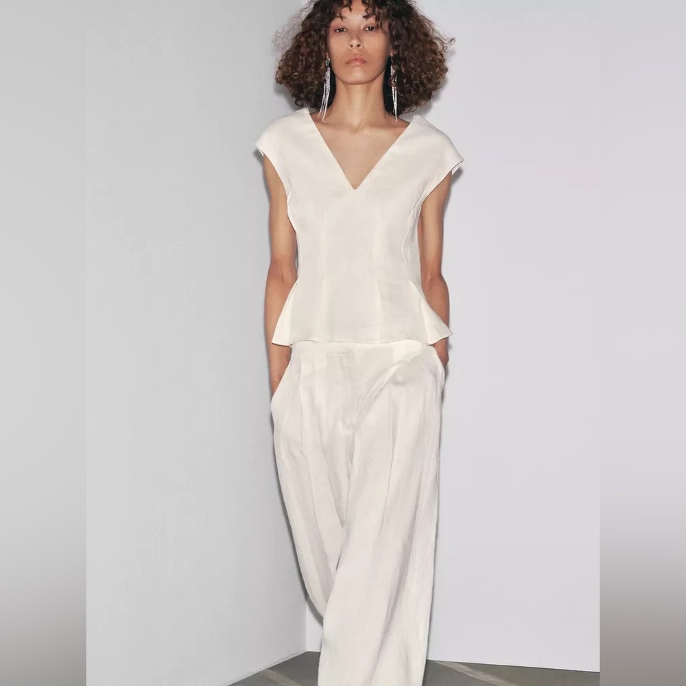 NWT - Zara 100% LINEN PLEATED TOP